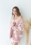 Weiche, flauschige Strickjacke mit perlmuttfarbenem Herz in Rosa