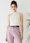 Asymmetrisches Neckholder-Strick-Crop-Top in Weiß