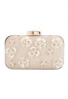 Perlenbesetzte 3D-Blumen-Clutch in Champagner