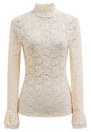 Top mit Paisley-Muster und durchgehender Spitze und Netzeinsatz in Creme