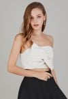 Bustier-Crop-Top mit geknoteter Vorderseite in Weiß