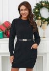 Mini-Pulloverkleid mit aufgesetzten Taschen und Gürtel in Schwarz