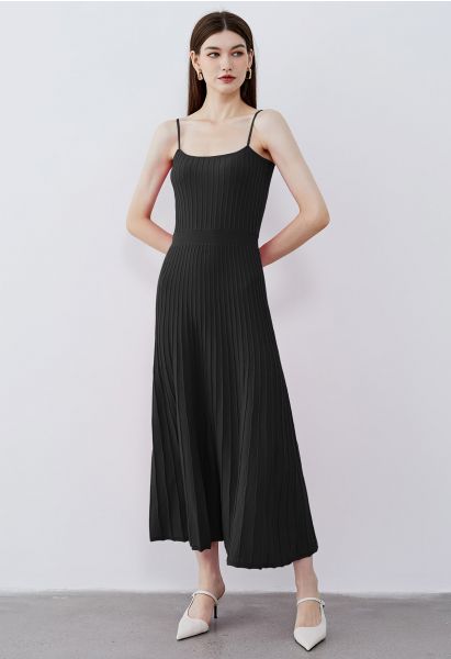 Solides, plissiertes Cami-Kleid aus Strick in Schwarz
