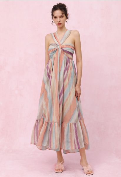 Asymmetrisches Neckholderkleid mit Regenbogenstreifen