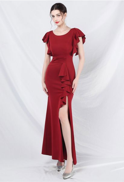 Glamouröses Meerjungfrauenkleid mit Schlitz und Rüschenbesatz in Rot