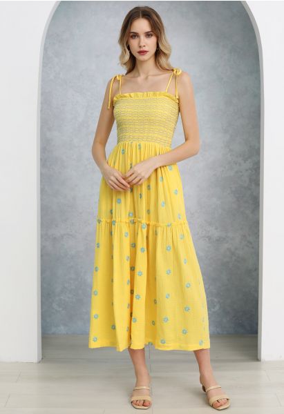 Gelbes Kleid mit geraffter Schulterpartie und Floret-Stickerei