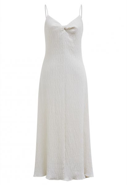 Camisole-Kleid mit verdrehter Vorderseite und geprägter Struktur