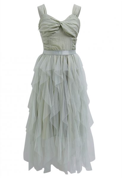 Camisole-Kleid aus Netztüll mit gedrehtem Detail in Erbsengrün