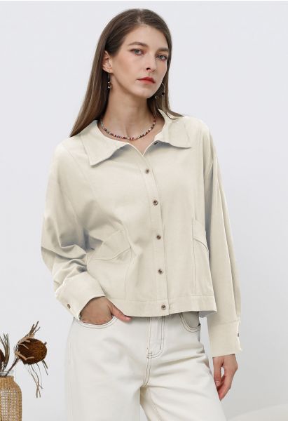 Minimalistisches Button-Down-Hemd mit Fronttasche in Elfenbein