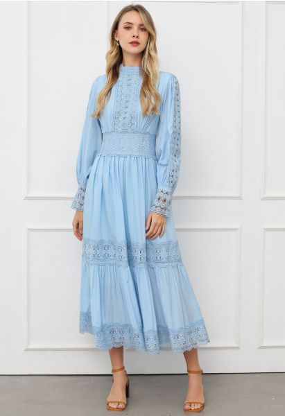 Viktorianisches, elegantes Maxikleid mit Cutwork-Spitze in Babyblau