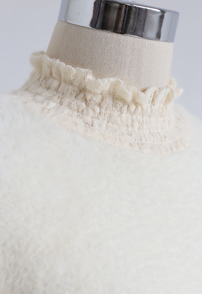 Spitzen Saum Fluffy Knit Shift Kleid in Creme