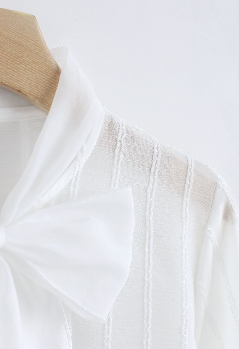 Parallel Mesh Bowknot Hals Ärmel Shirt in Weiß
