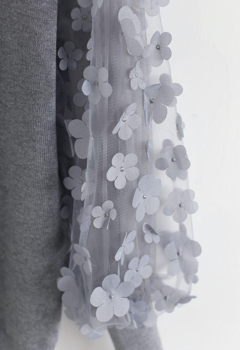 3D Blumen-Mesh-Ärmel Strickoberteil in Grau