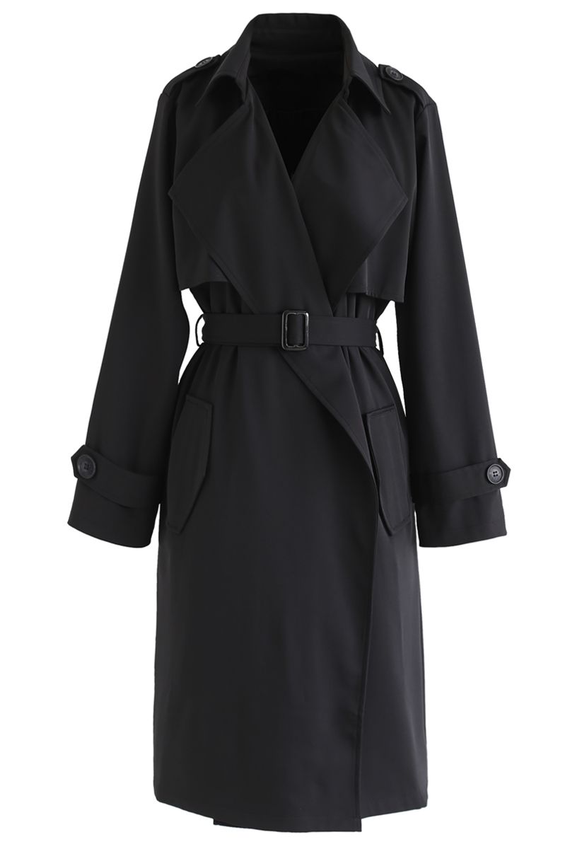 Mantel mit Gürtel und offenen Taschen in Schwarz