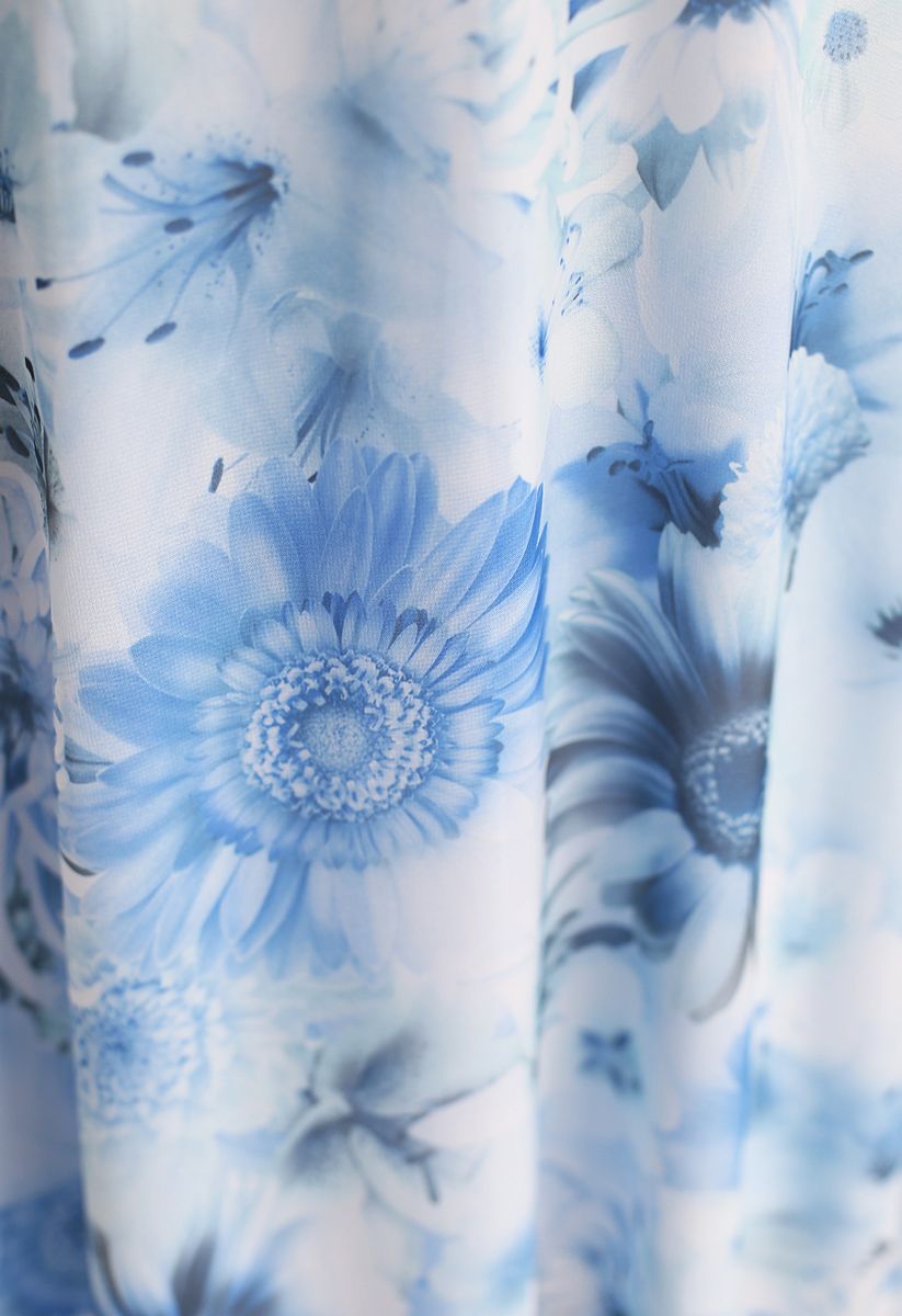 Blaues Sonnenblumen-Plissee-ärmelloses Chiffon-Kleid