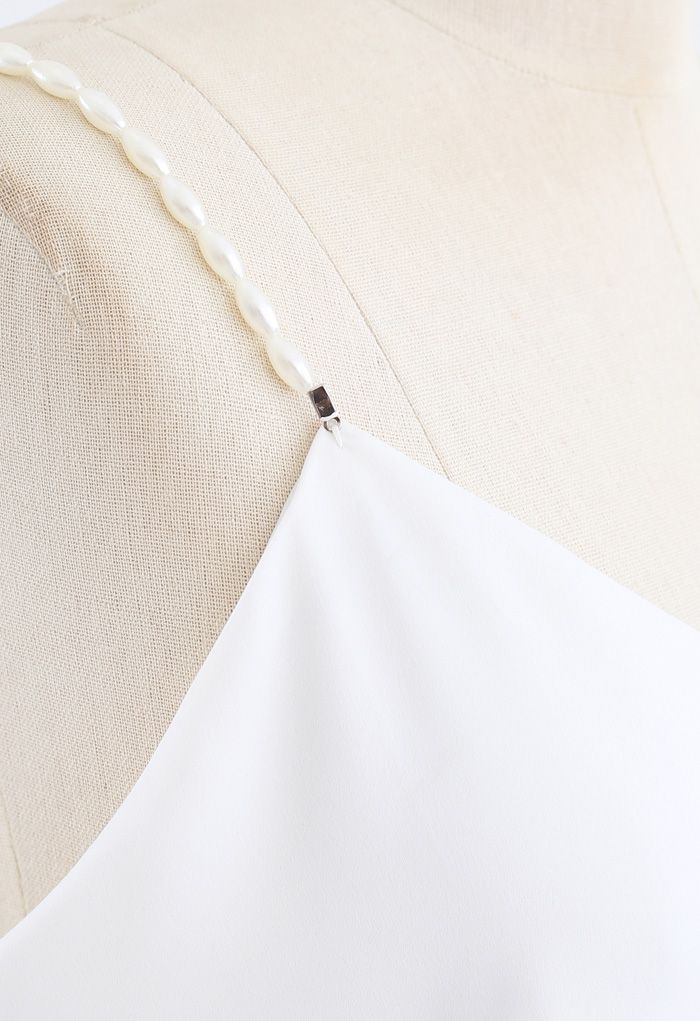 Perlenträger-Satin-Trägershirt in Weiß