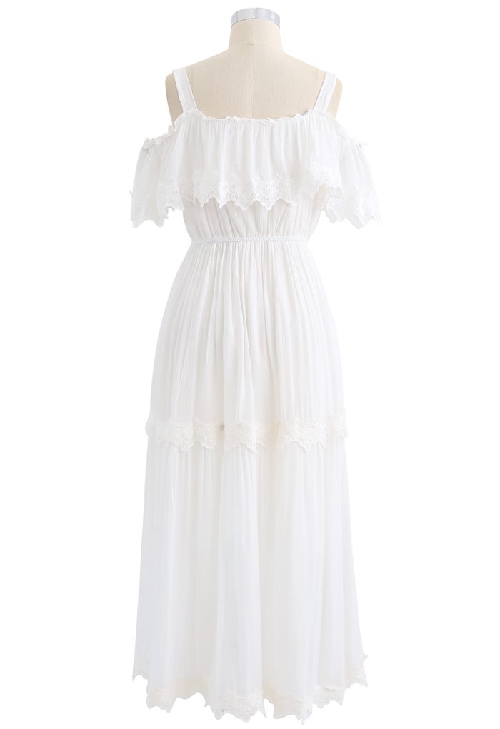 Schulterfreies Kleid mit Häkelbesatz in Weiß