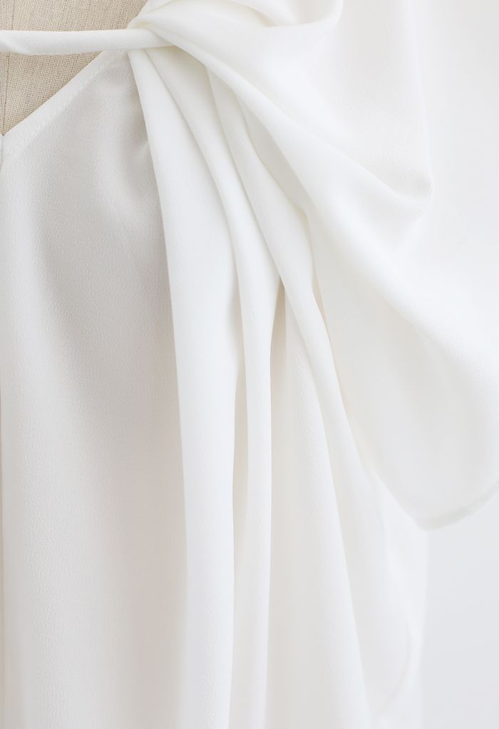 V-Ausschnitt Twisted Flare Sleeves Top in Weiß