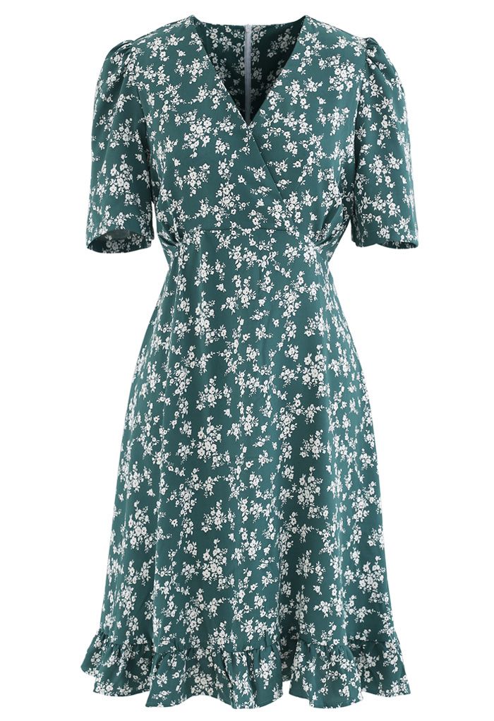Blissful Midi-Wickelkleid mit Blümchen-Print und Rüschensaum in Grün