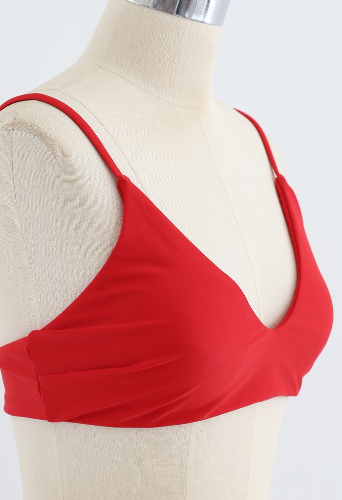 Bikini-Set mit verstellbaren Trägern, Blattdruck und hohem Beinausschnitt in Rot