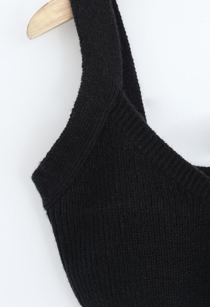 V-Neck Crop Knit Tank Top in Black