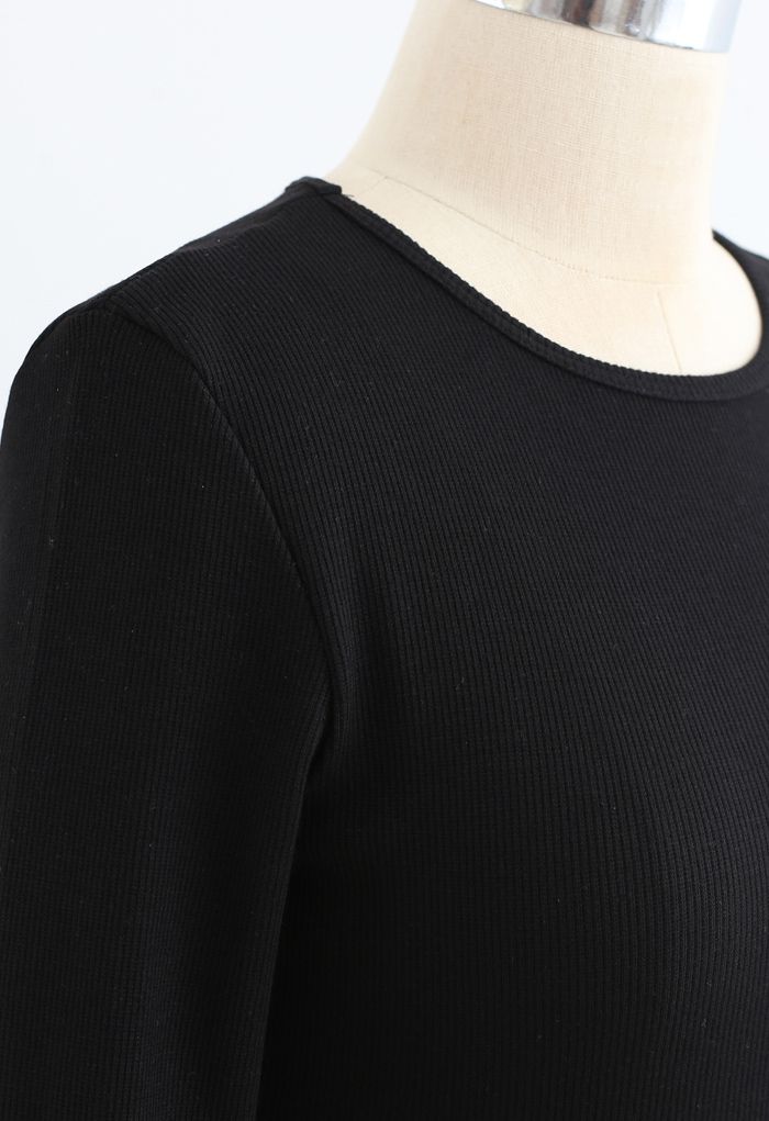 Crop Top mit hohlen Ärmeln und Taille in Schwarz