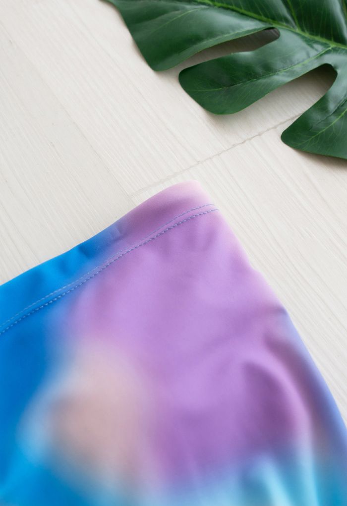 Einteiliger Badeanzug mit One-Shoulder-Cutout in Tie-Dye