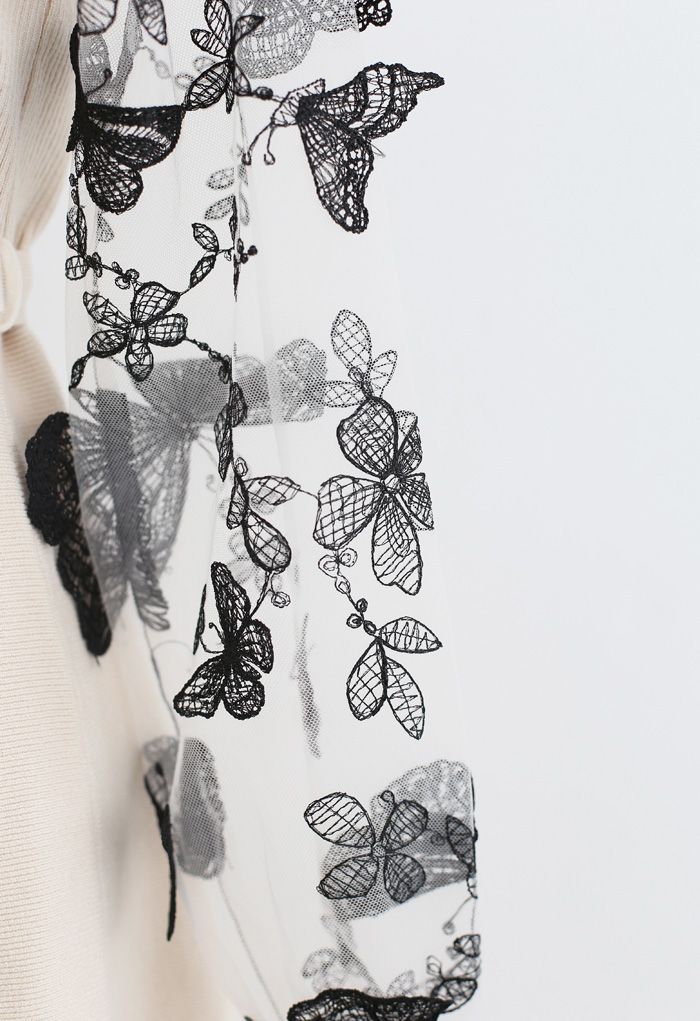 3D Butterfly Mesh Sleeves Wickelstrickkleid in Creme