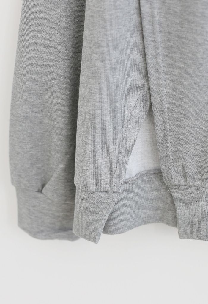 Oversize-Sweatshirt mit überkreuzter Klappe vorne in Grau