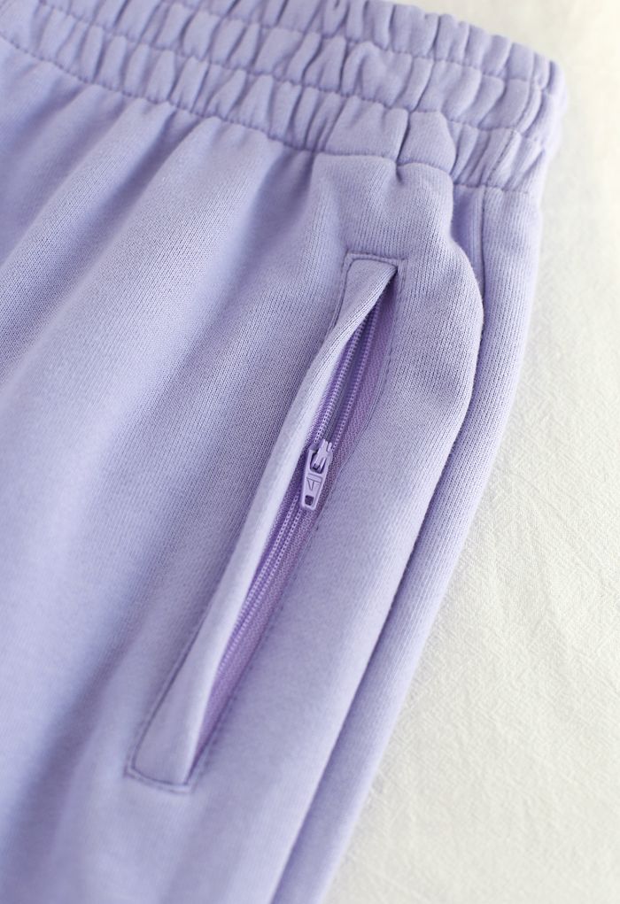 Jogginghose mit seitlichen Reißverschlusstaschen in Lavendel
