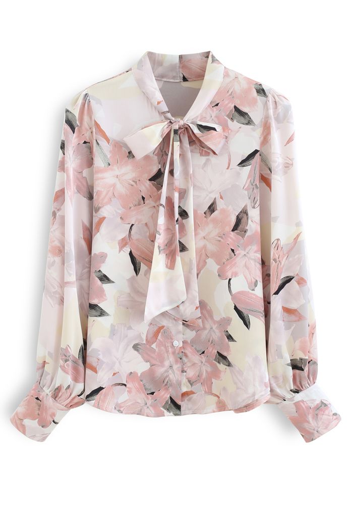 Rosa Lilien-Blüten-Aquarell-Bowknot-Shirt