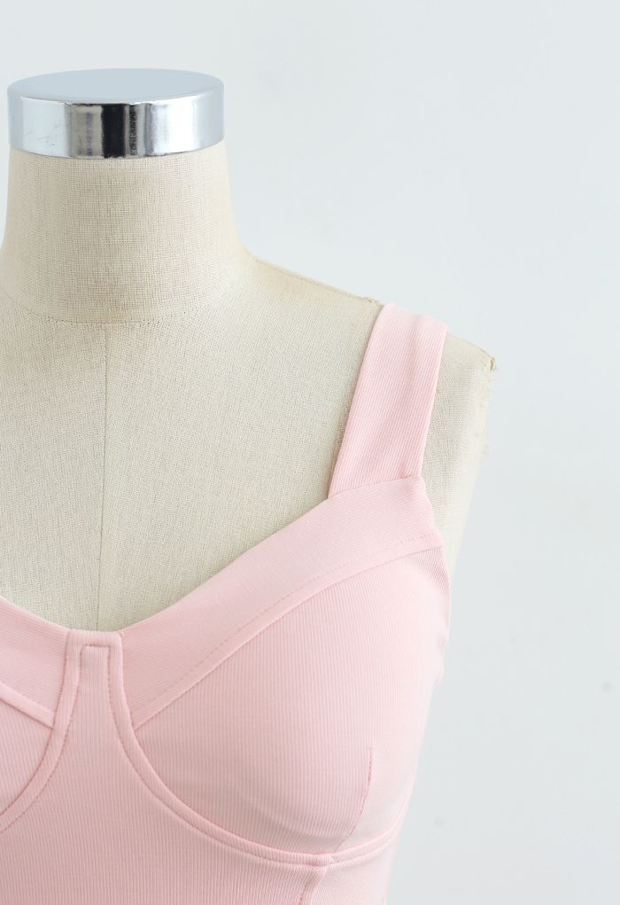 Gesäumter Sport-BH mit stoßfestem Camisole in Nude-Pink