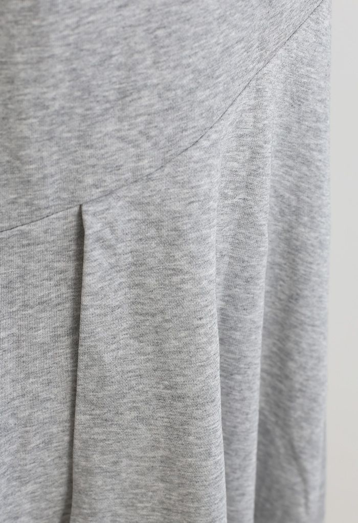 Asymmetrischer Sweatrock mit Rüschen in Grau
