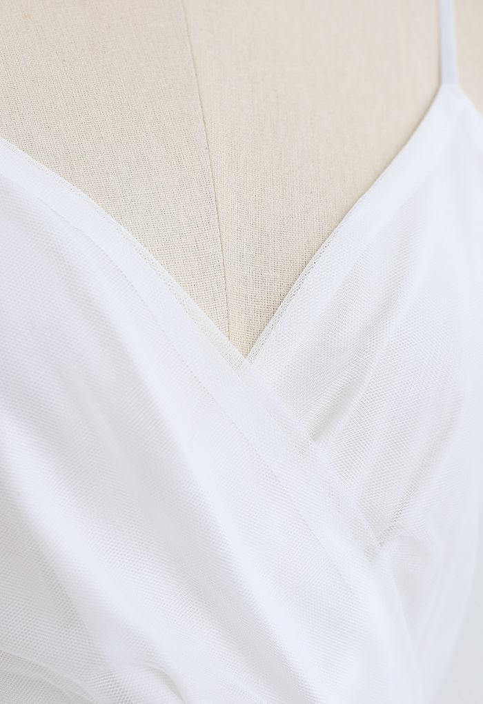 Wickeln Sie Bust Mesh Midi Cami Kleid in Weiß