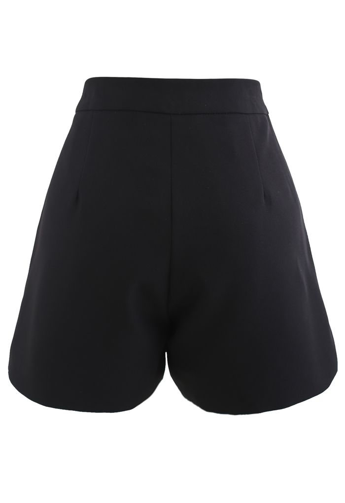 Horsebit Side Pockets Shorts in Schwarz