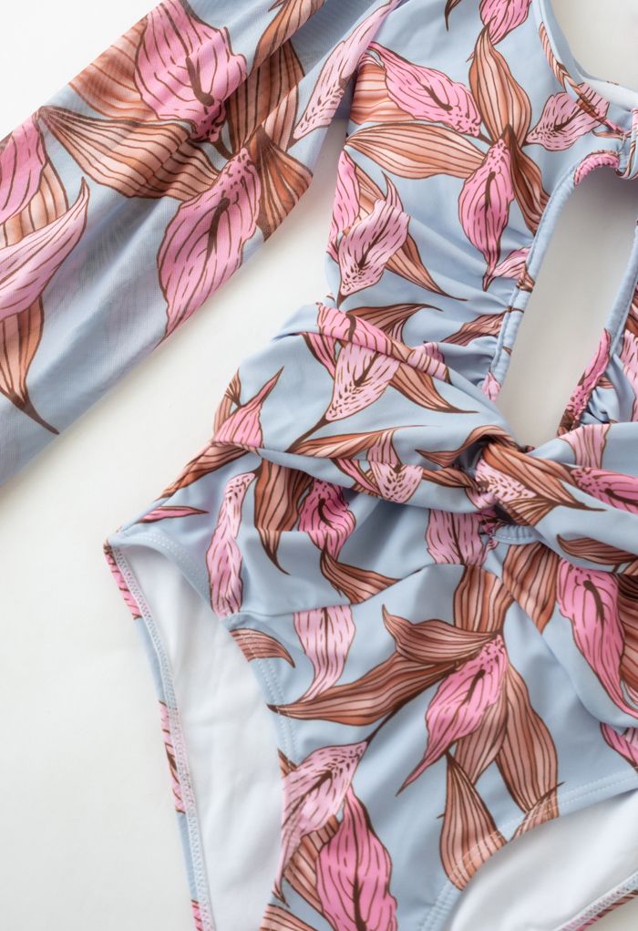 Ausschnitt-Neckholder-Badeanzug mit Netzärmeln aus rosa Blatt