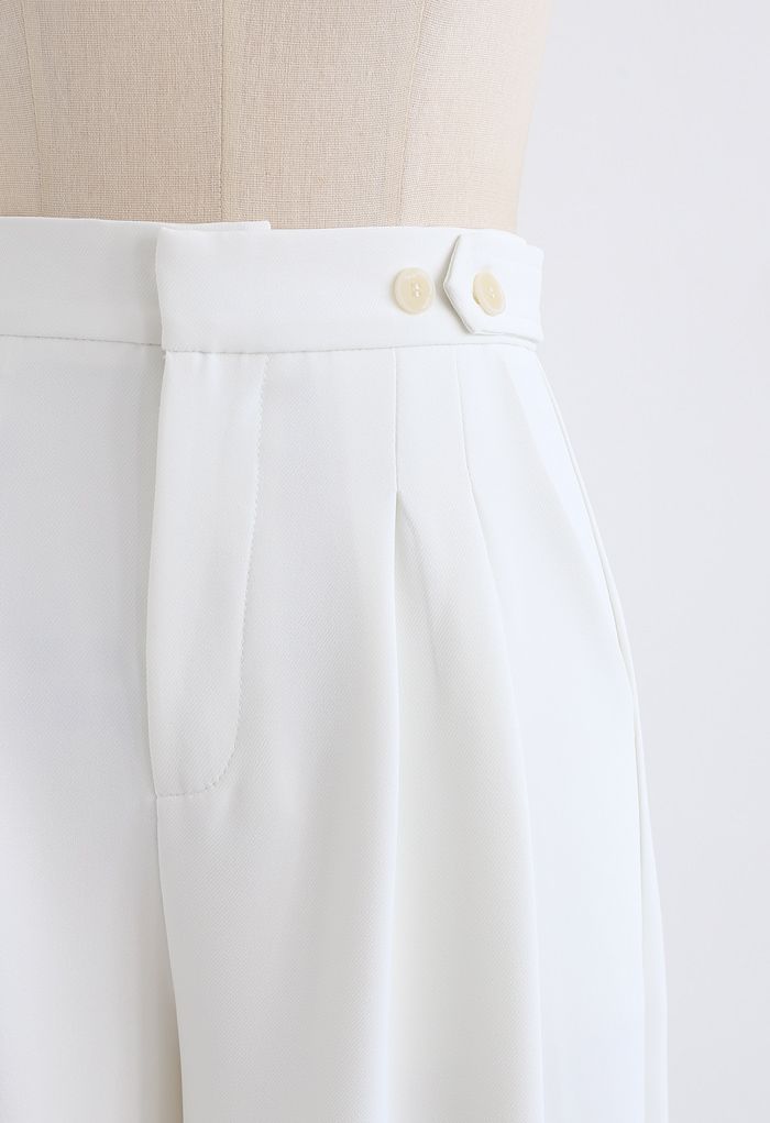 Buttoned Waist Straight Leg Pants in Weiß