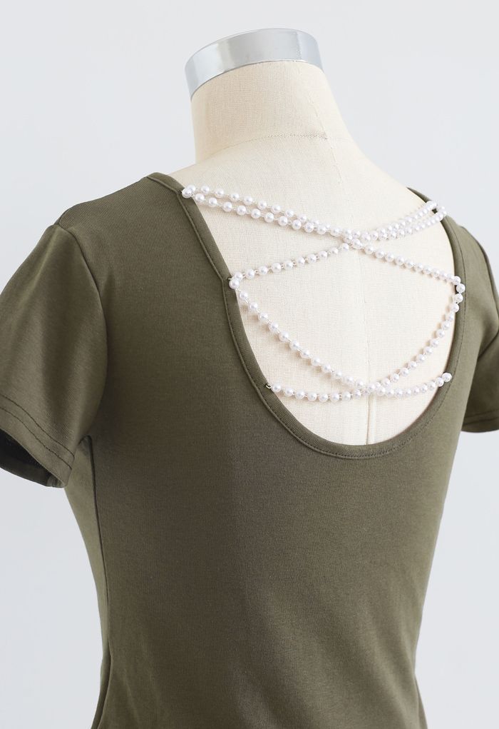 Crisscross Perle Kette Kulturpflanzen T-Shirt in Oliv
