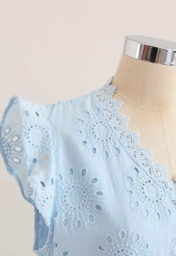 Allover Eyelet Embroidery Buttoned Ärmelloses Kleid in Blau