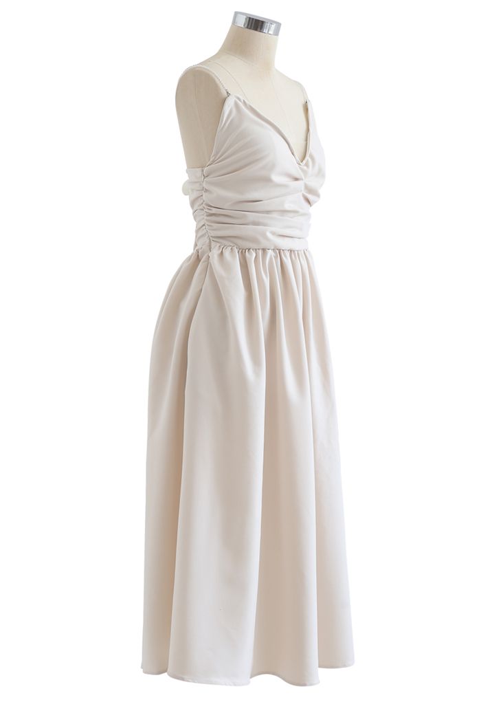 Kristall-Cami-Kleid mit offenem Rücken und V-Ausschnitt aus Elfenbein