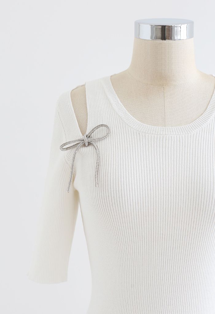 Schulterausschnitt Bowknot Rib Knit Top in Weiß