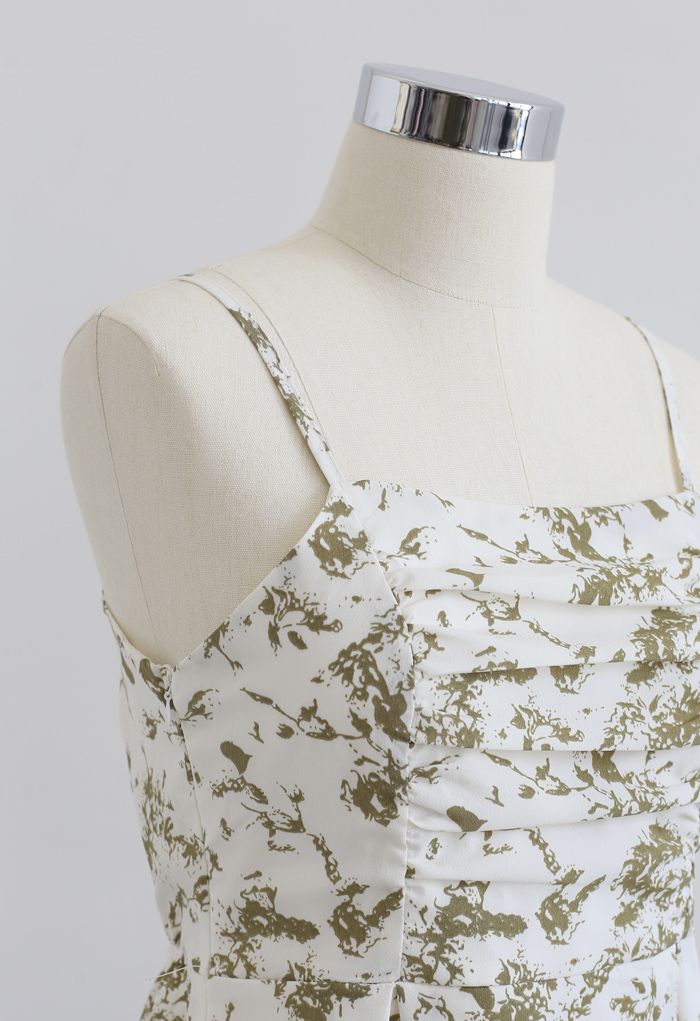 Cami-Kleid mit geraffter Büste und Plissee-Print aus Elfenbein