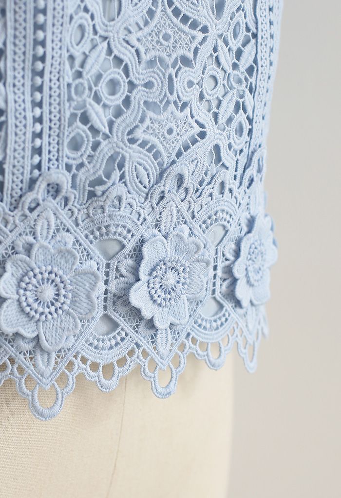 3D-Blumen-Crochet-Crop-Top in Blau