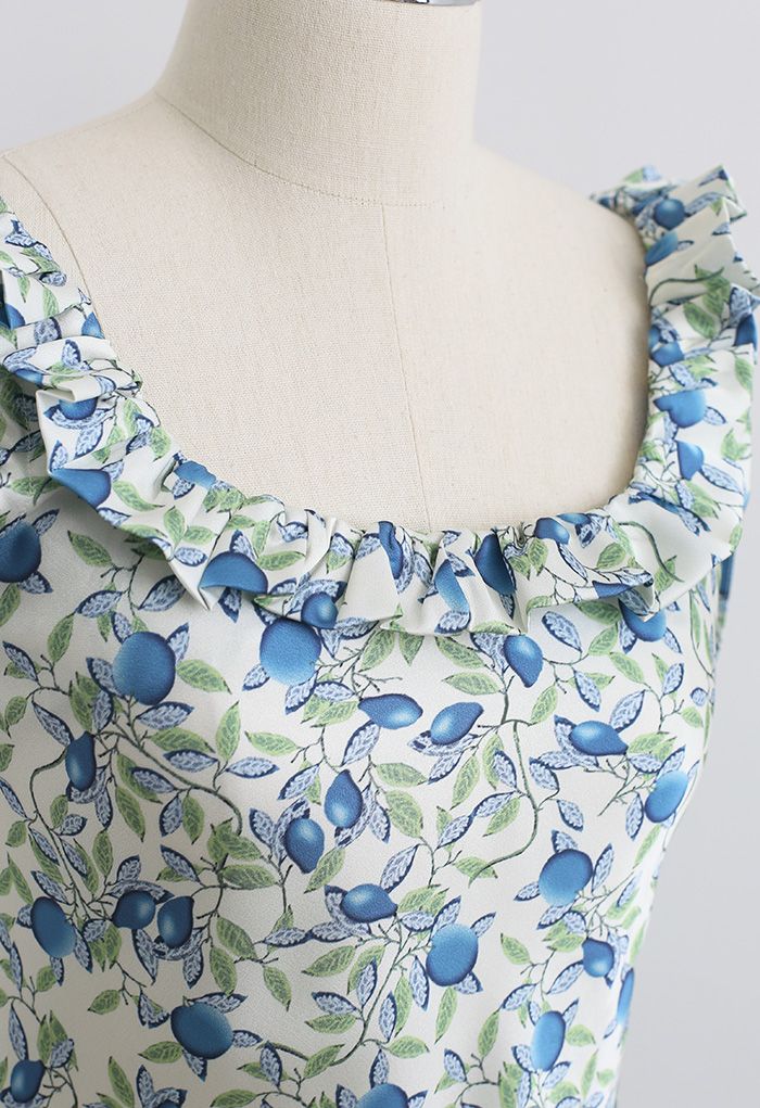 Tropical Fruit – Camisole-Kleid mit Rüschenausschnitt in Blau