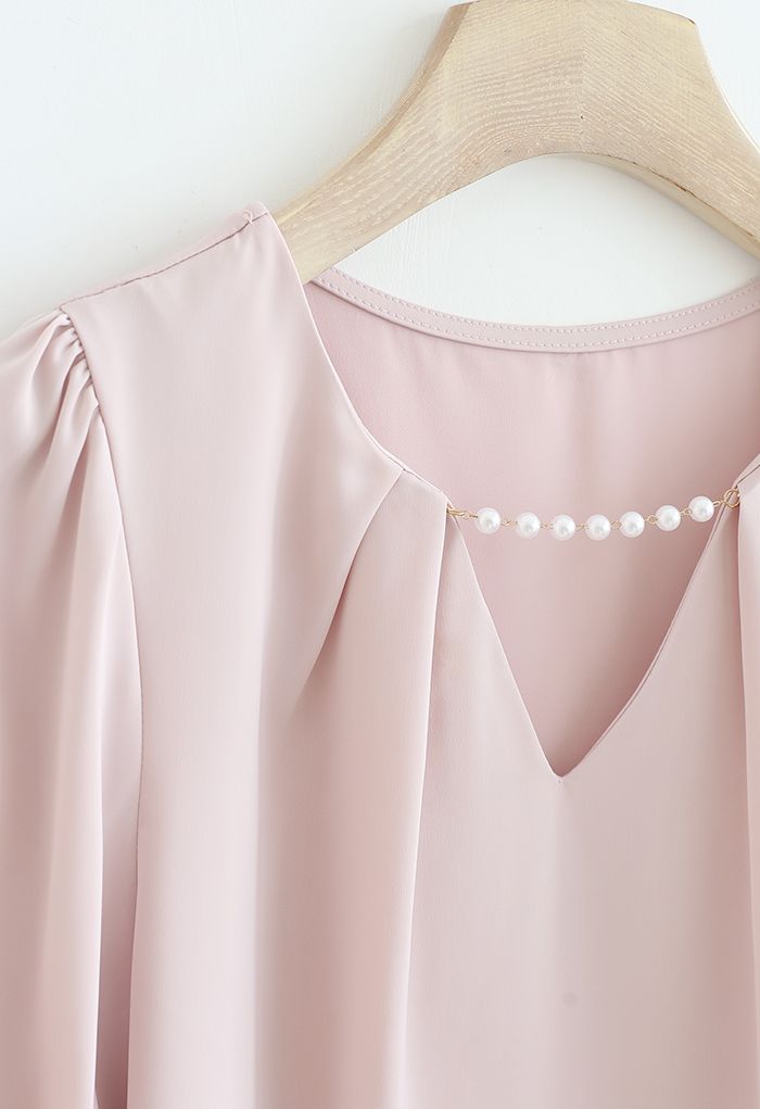 Satin-Hemd mit Perlenausschnitt in Rosa