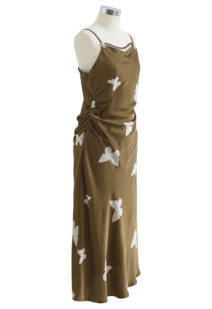 Schlichtes Camisole-Kleid aus Satin mit Schmetterlings-Print in Oliv