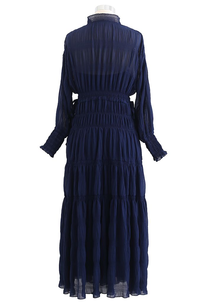 Chiffon-Kleid mit durchgehendem, seitlichem Kordelzug in Marineblau