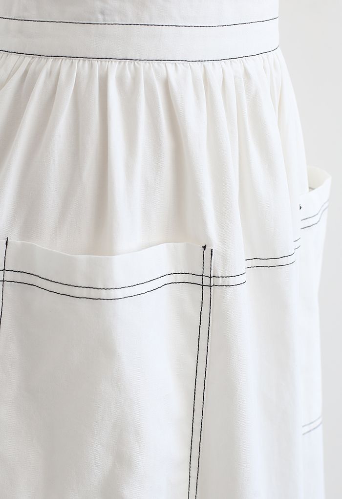Contrast Line – Midirock mit aufgesetzten Taschen in Weiß