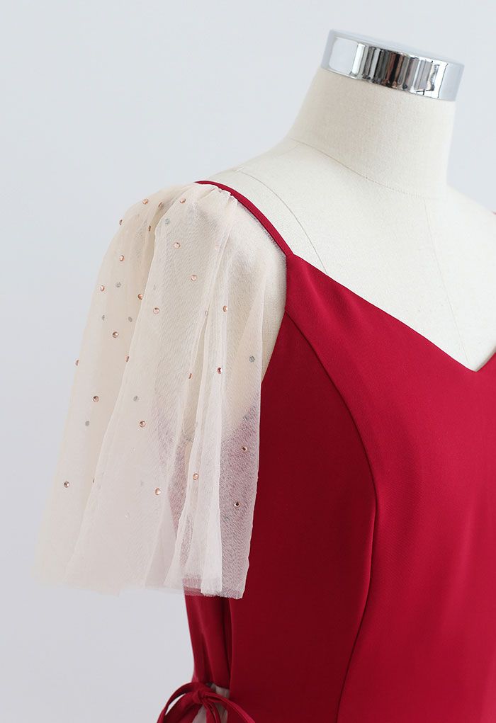 Pailletten-Mesh-Skater-Kleid mit Herzausschnitt in Rot
