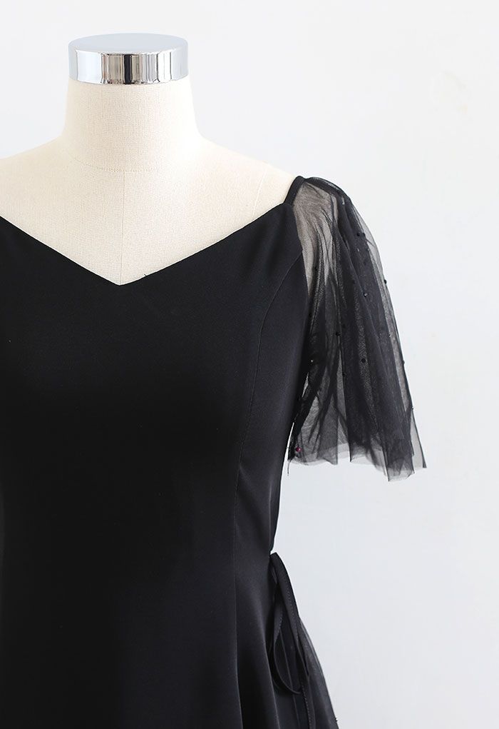 Pailletten-Mesh-Skater-Kleid mit herzförmigem Ausschnitt in Schwarz
